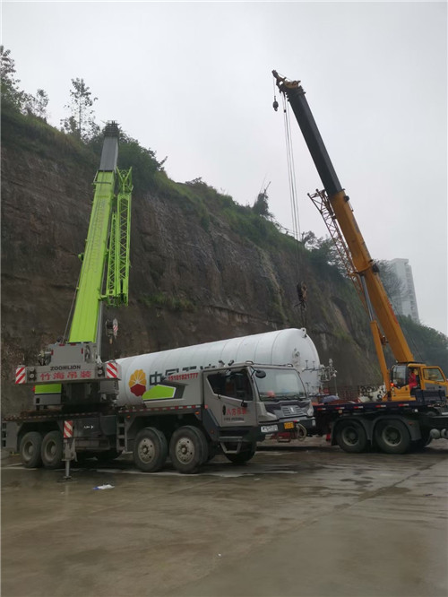 武清区“不怕风雨冻”—— 吊车的 “恶劣环境适应” 技术
